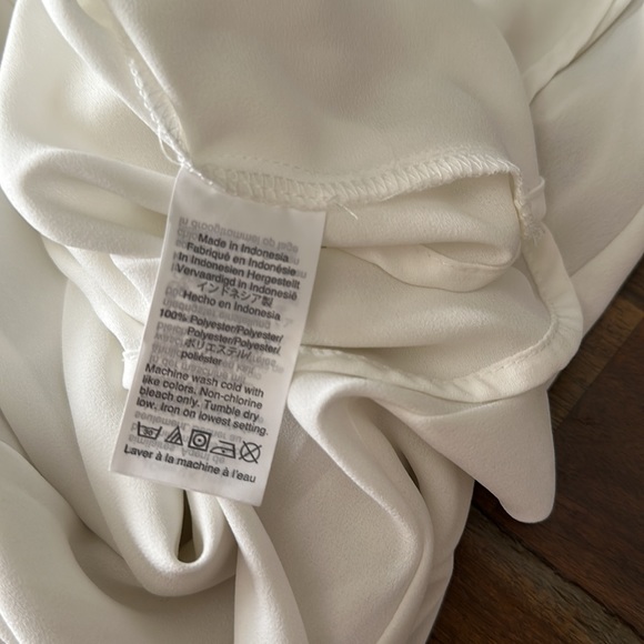 Jcrew - size S - light weight long sleeve blouse with tie neck and button down - Picture 8 of 8